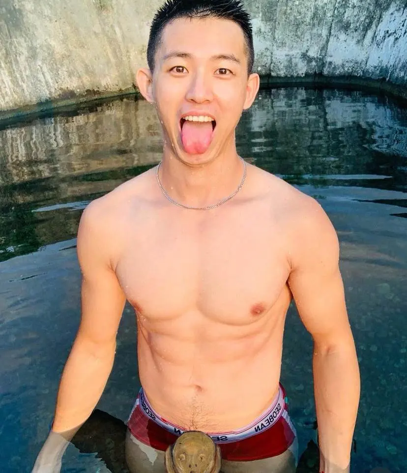 ถอดโชว์เรือนร่าง 2841