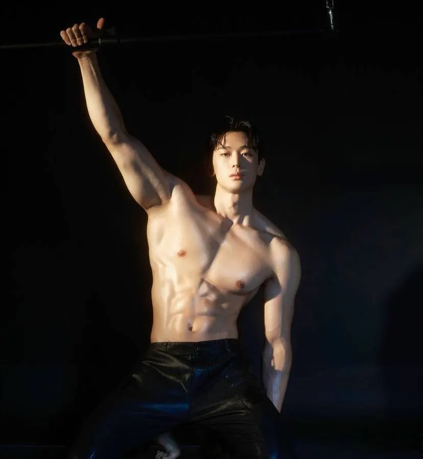 ถอดโชว์เรือนร่าง 2842