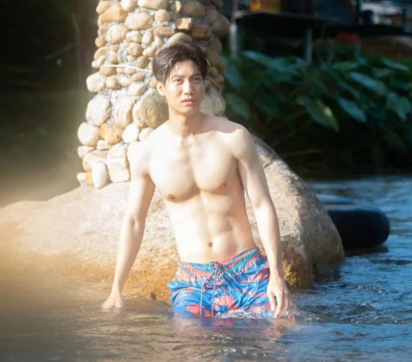 ถอดโชว์เรือนร่าง 2842
