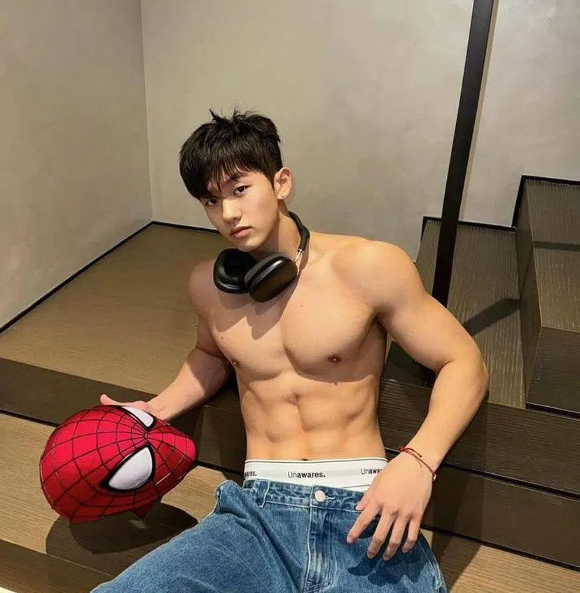 ถอดโชว์เรือนร่าง 2843
