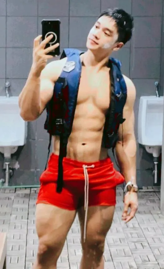 เพื่อนสนิทคิดไม่ซื่อ