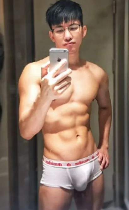 แอบส่องเพื่อนชายที่เคยให้เป็นสามี แต่ตอนนี้ไปเป็นภรรยา(คนอื่น)ได้ไง