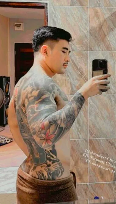 แอบส่องเพื่อนชายที่เคยให้เป็นสามี แต่ตอนนี้ไปเป็นภรรยา(คนอื่น)ได้ไง