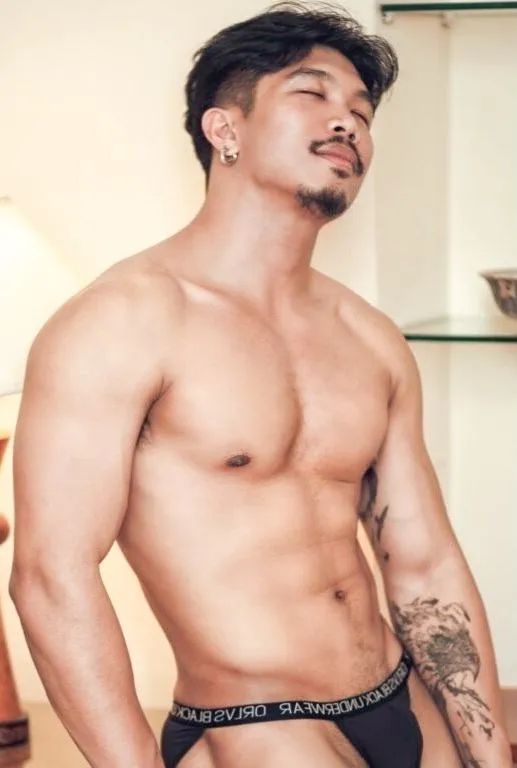 ใหญ่ล่ำจับปั๊มพ์ซะ