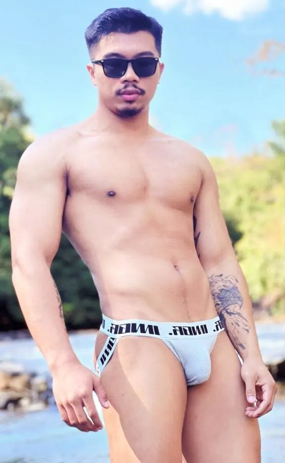 ใหญ่ล่ำจับปั๊มพ์ซะ