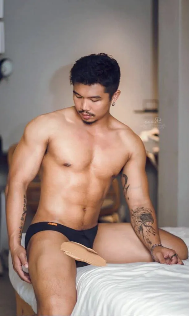 ใหญ่ล่ำจับปั๊มพ์ซะ