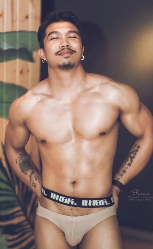 ใหญ่ล่ำจับปั๊มพ์ซะ
