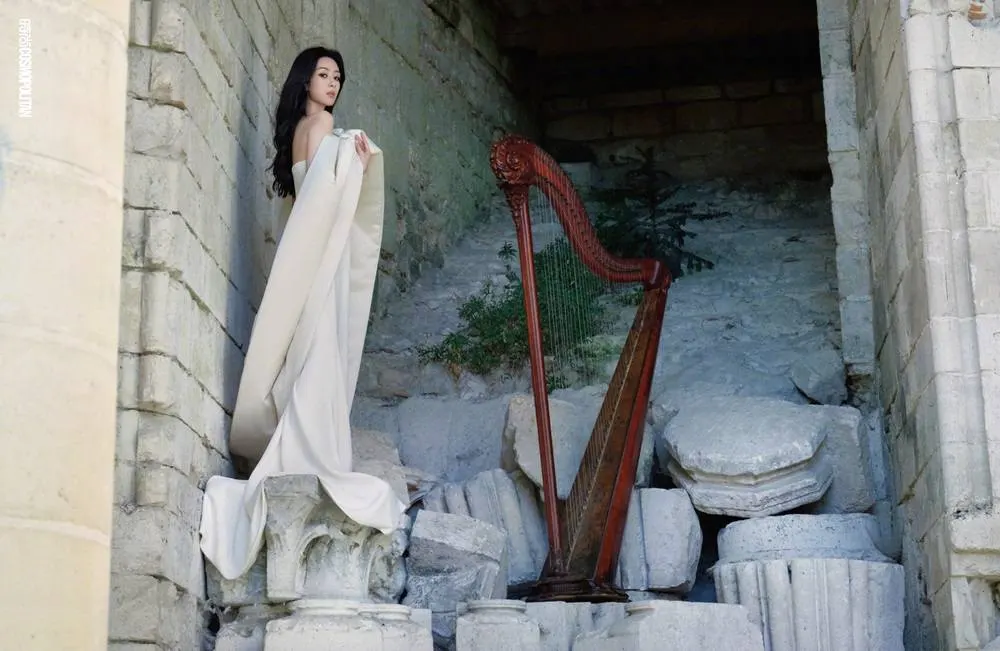 Yang Zi @ Cosmopolitan China December 2023