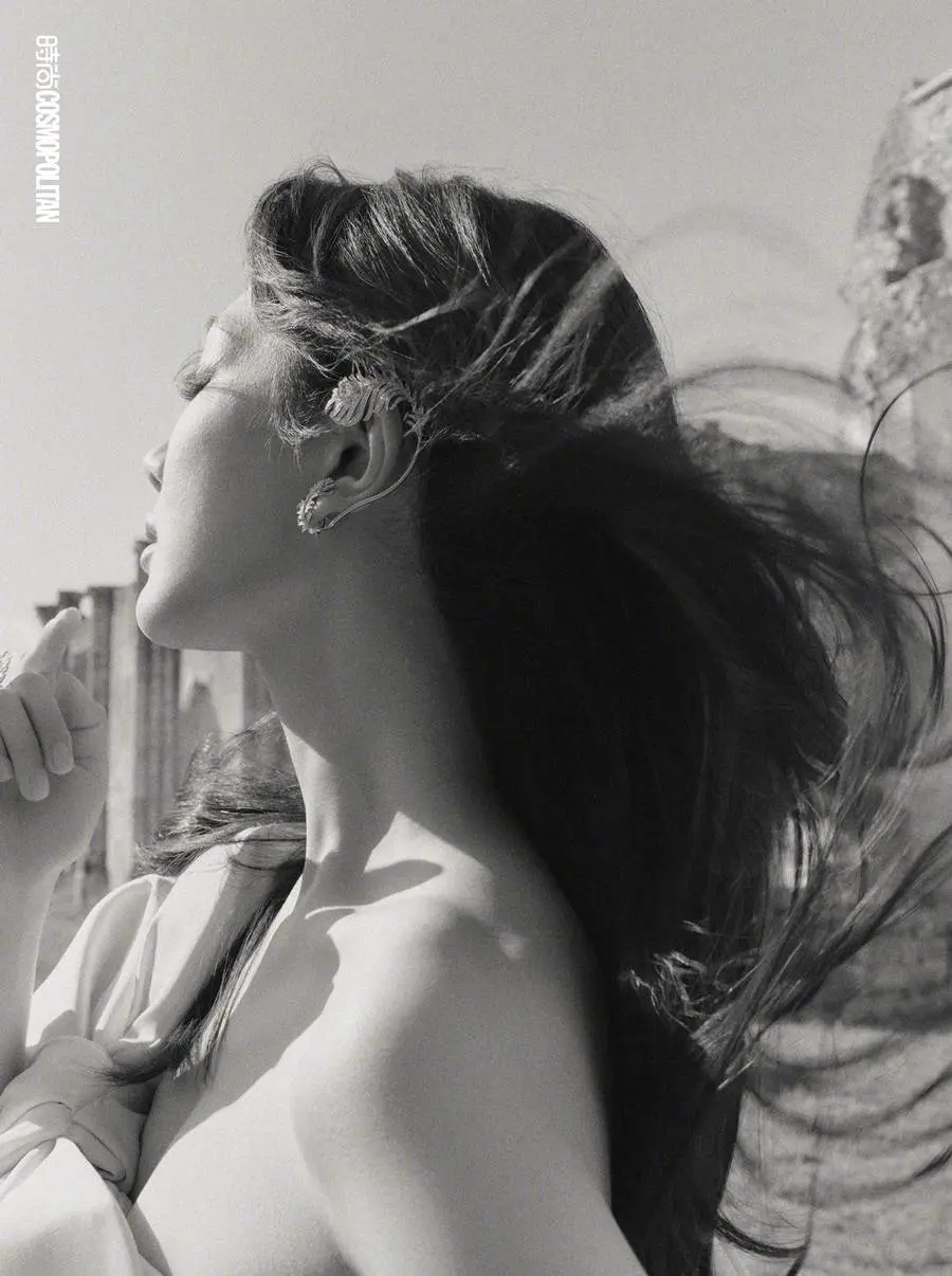 Yang Zi @ Cosmopolitan China December 2023