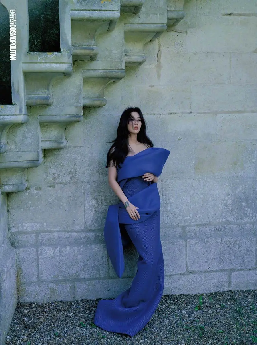 Yang Zi @ Cosmopolitan China December 2023