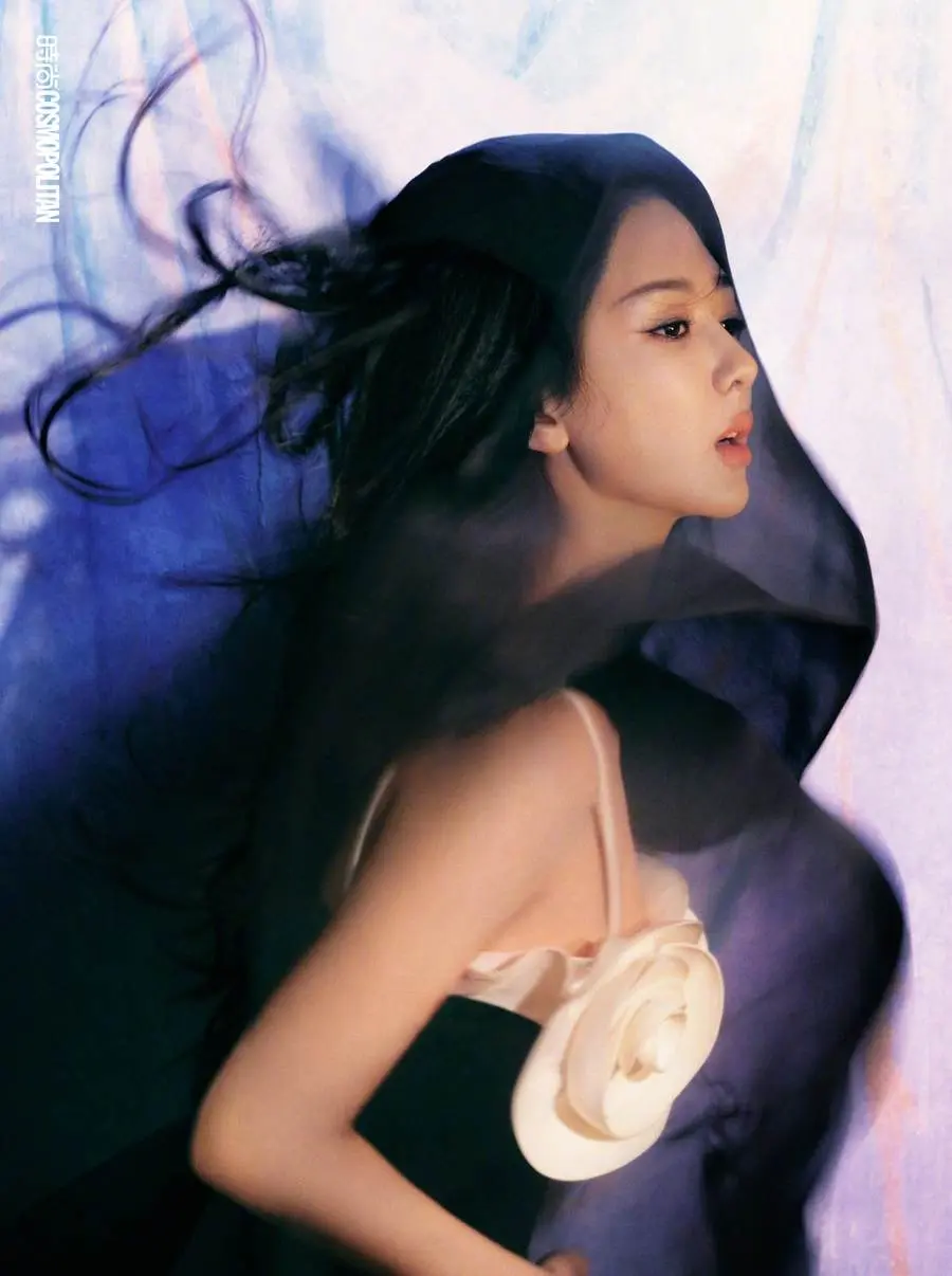 Yang Zi @ Cosmopolitan China December 2023