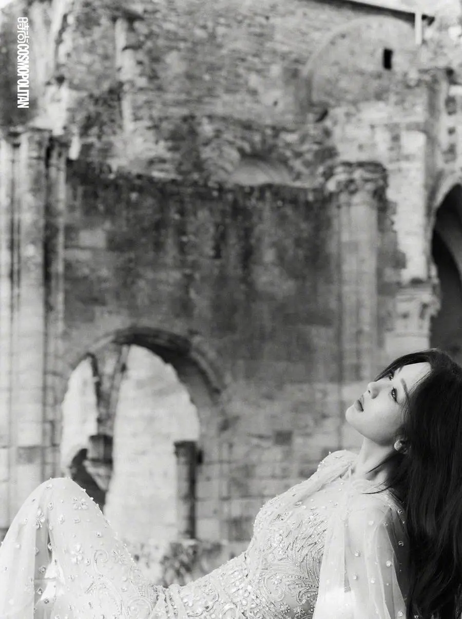 Yang Zi @ Cosmopolitan China December 2023