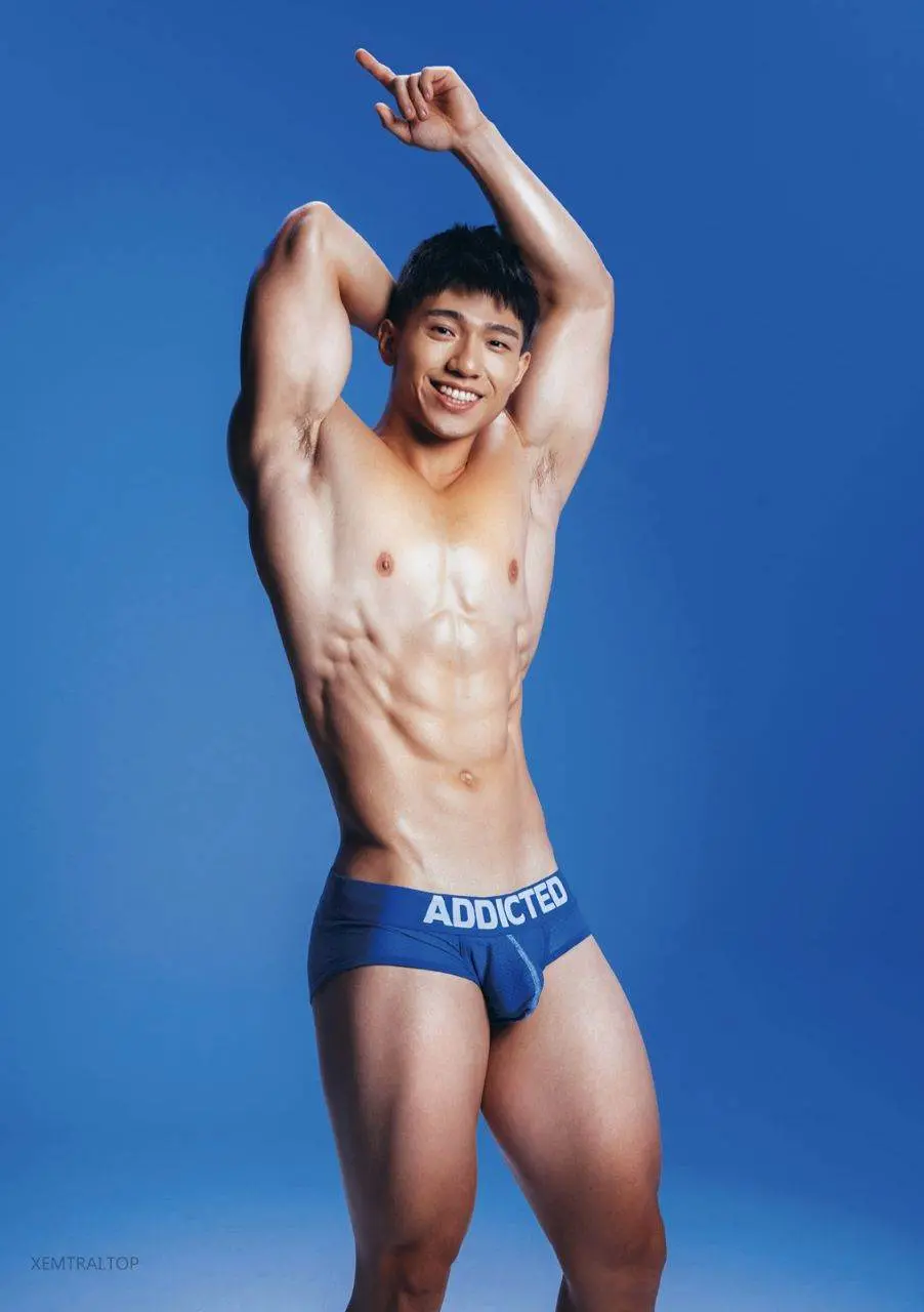 หนุ่มหล่อขึ้นปก 1180.5