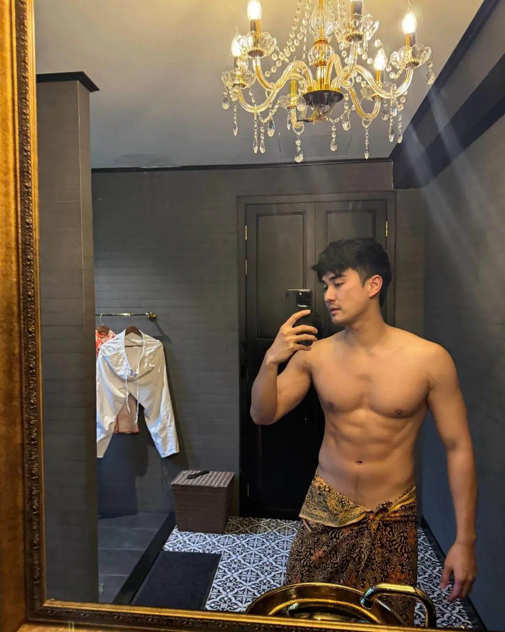 คลัง ยั่วรัก