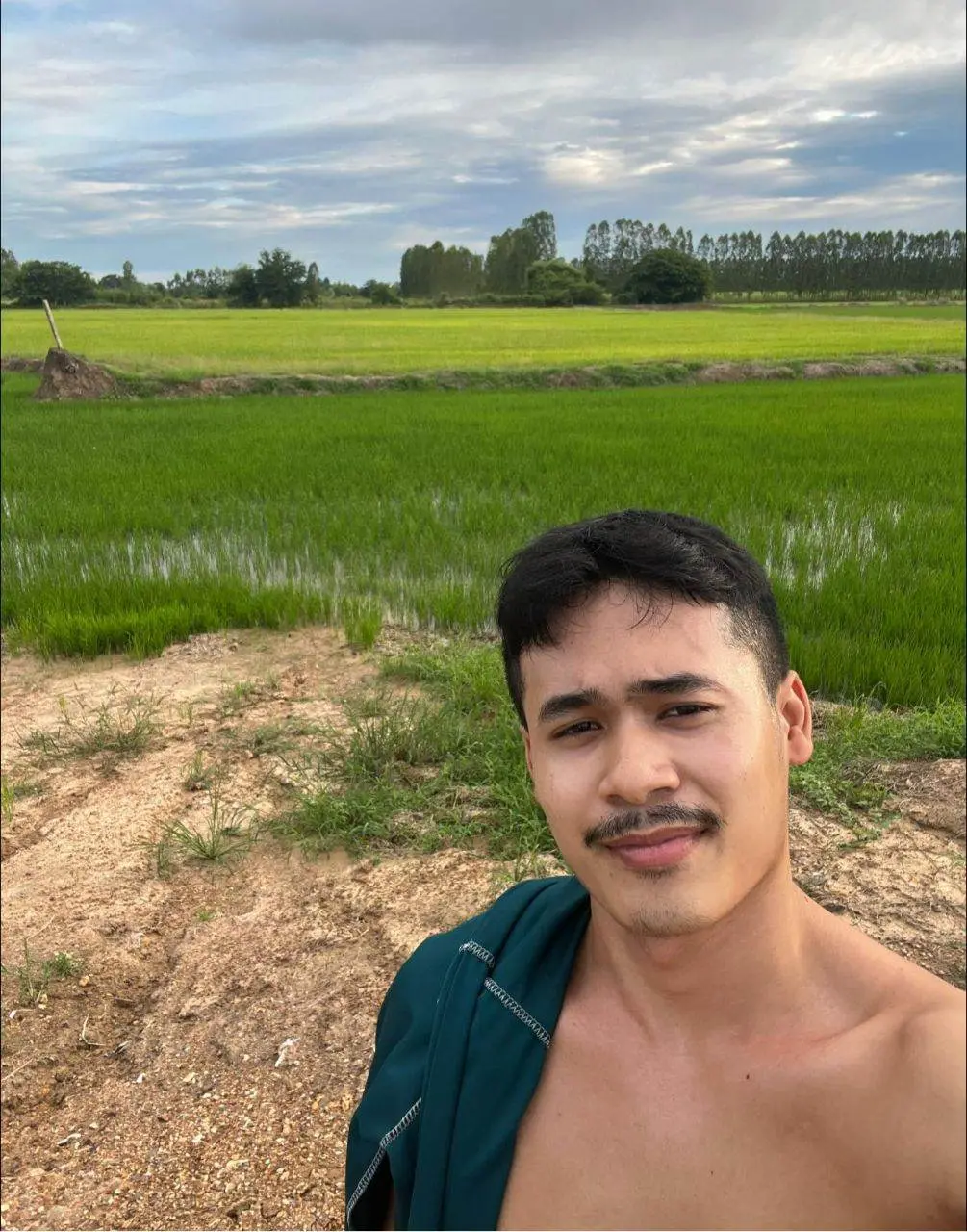 คลัง สุดรัก