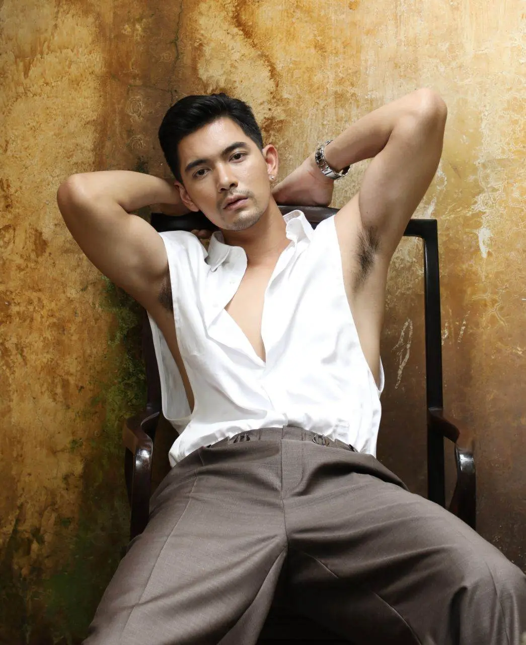 เก็บรักลงคลัง