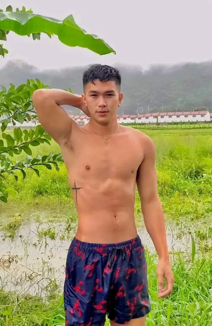 เงียบๆคนเดียว(กลางทุ่ง)