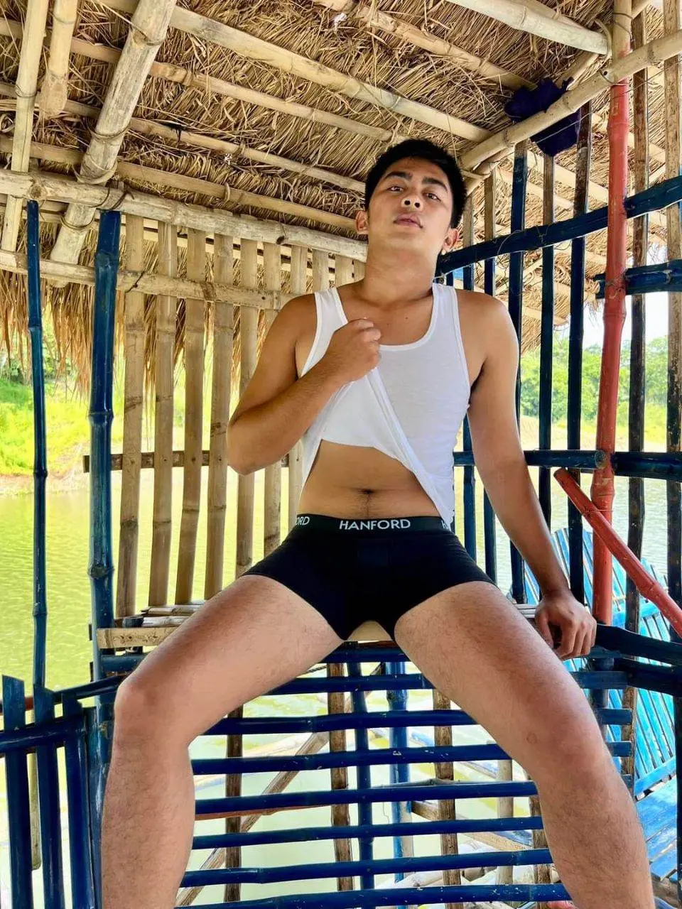 เงียบๆคนเดียว(กลางทุ่ง)