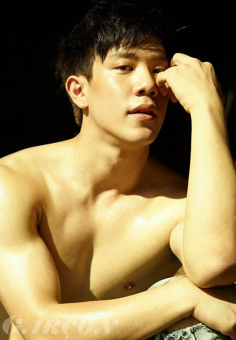 คลังสพลคนหล่อ