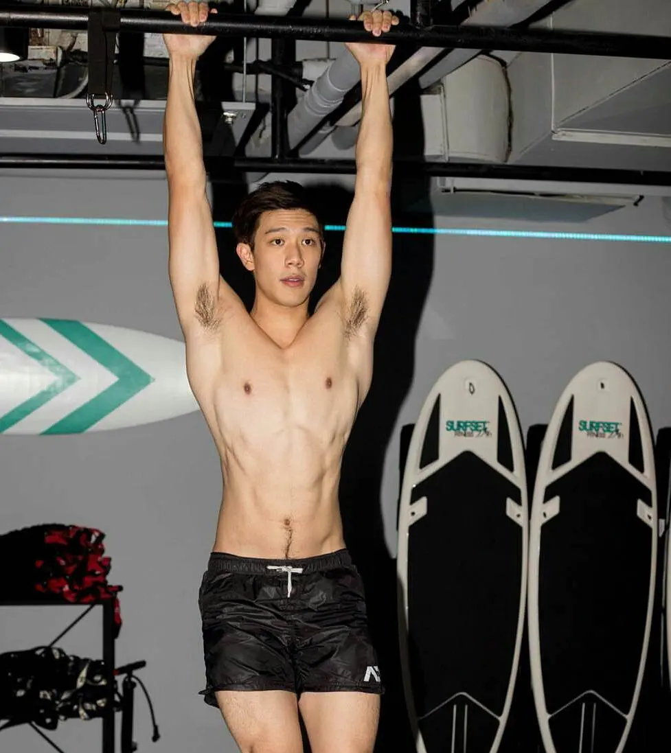 คลังสพลคนหล่อ