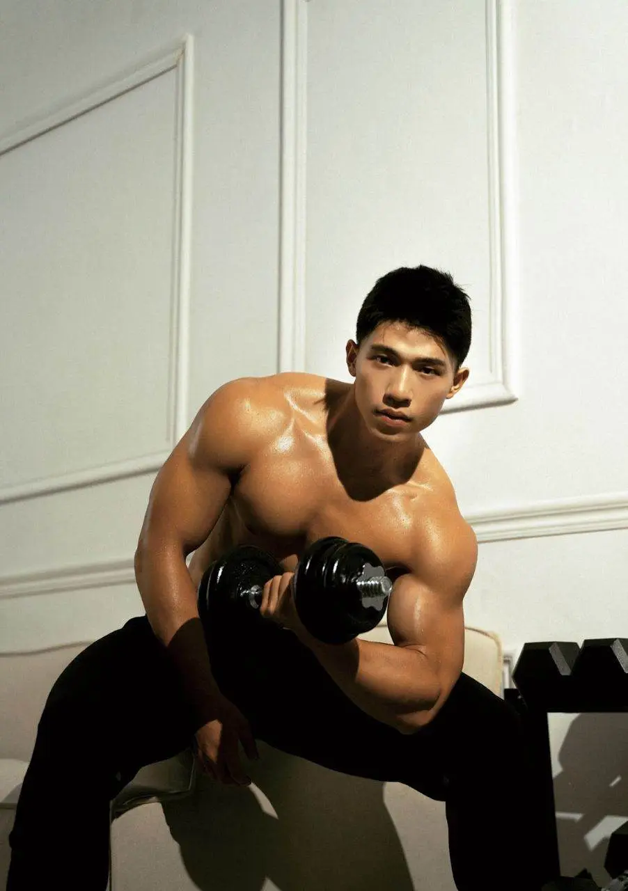 หนุ่มหล่อขึ้นปก 1180.6