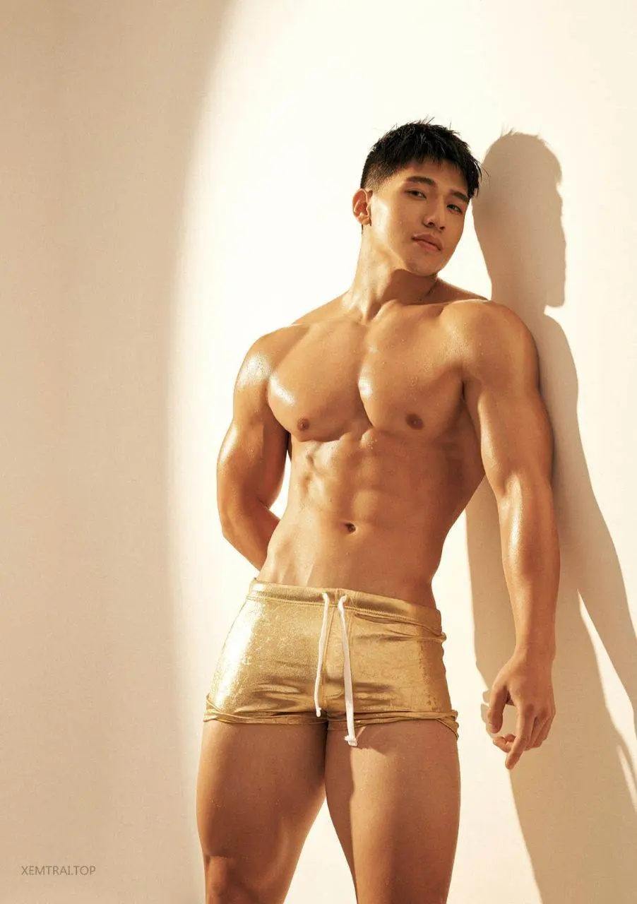หนุ่มหล่อขึ้นปก 1180.6