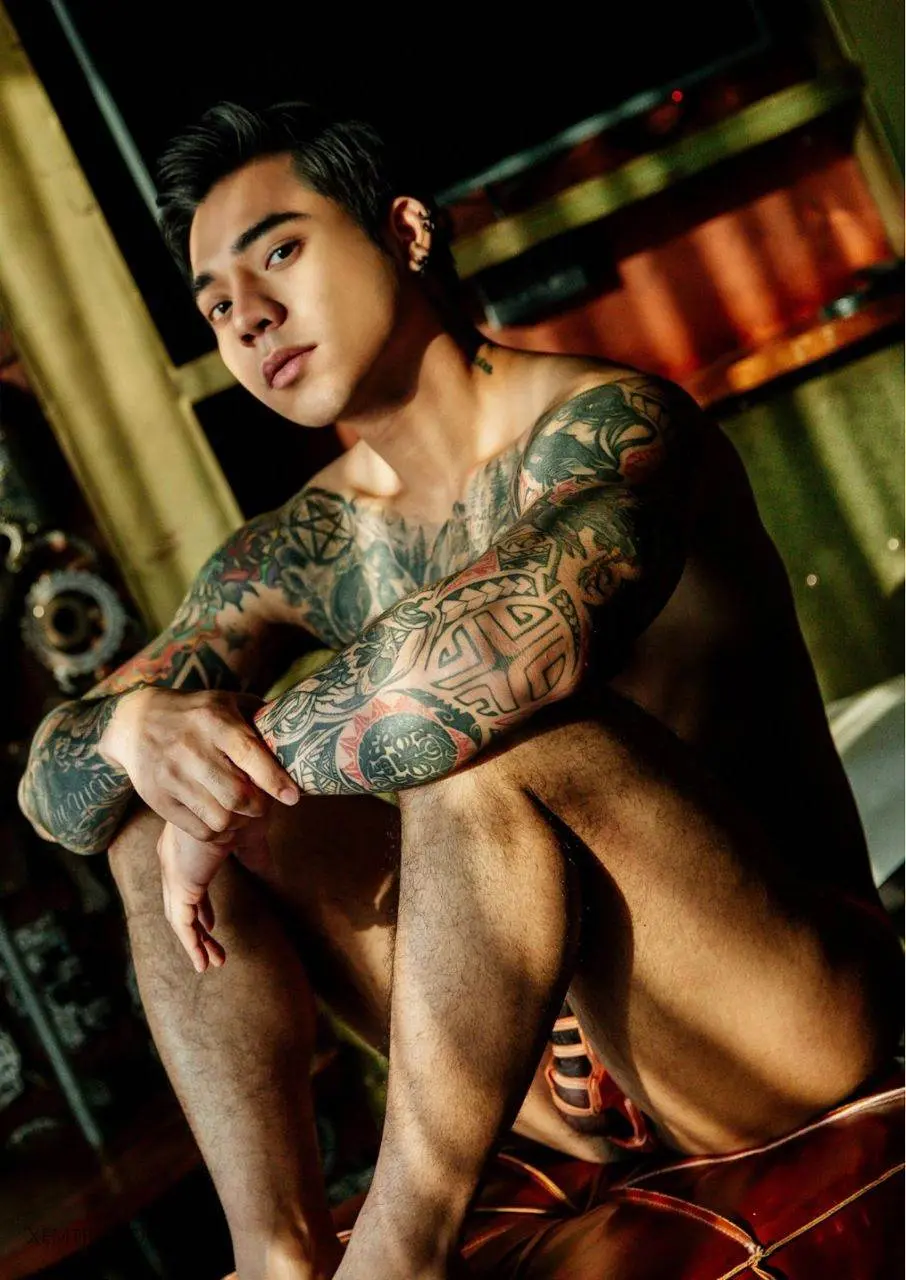 หนุ่มหล่อขึ้นปก 1186.6