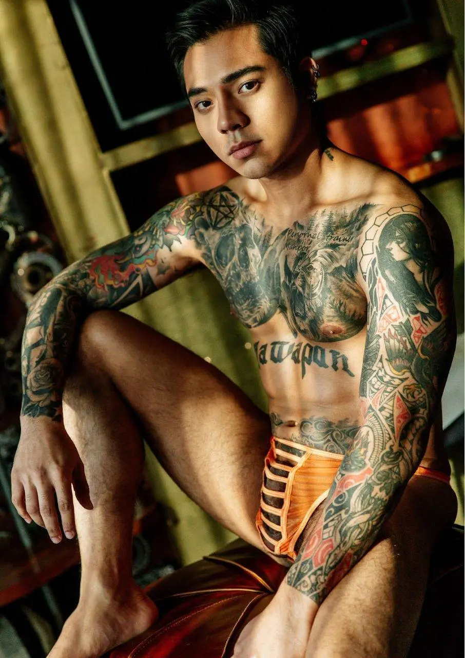 หนุ่มหล่อขึ้นปก 1186.6