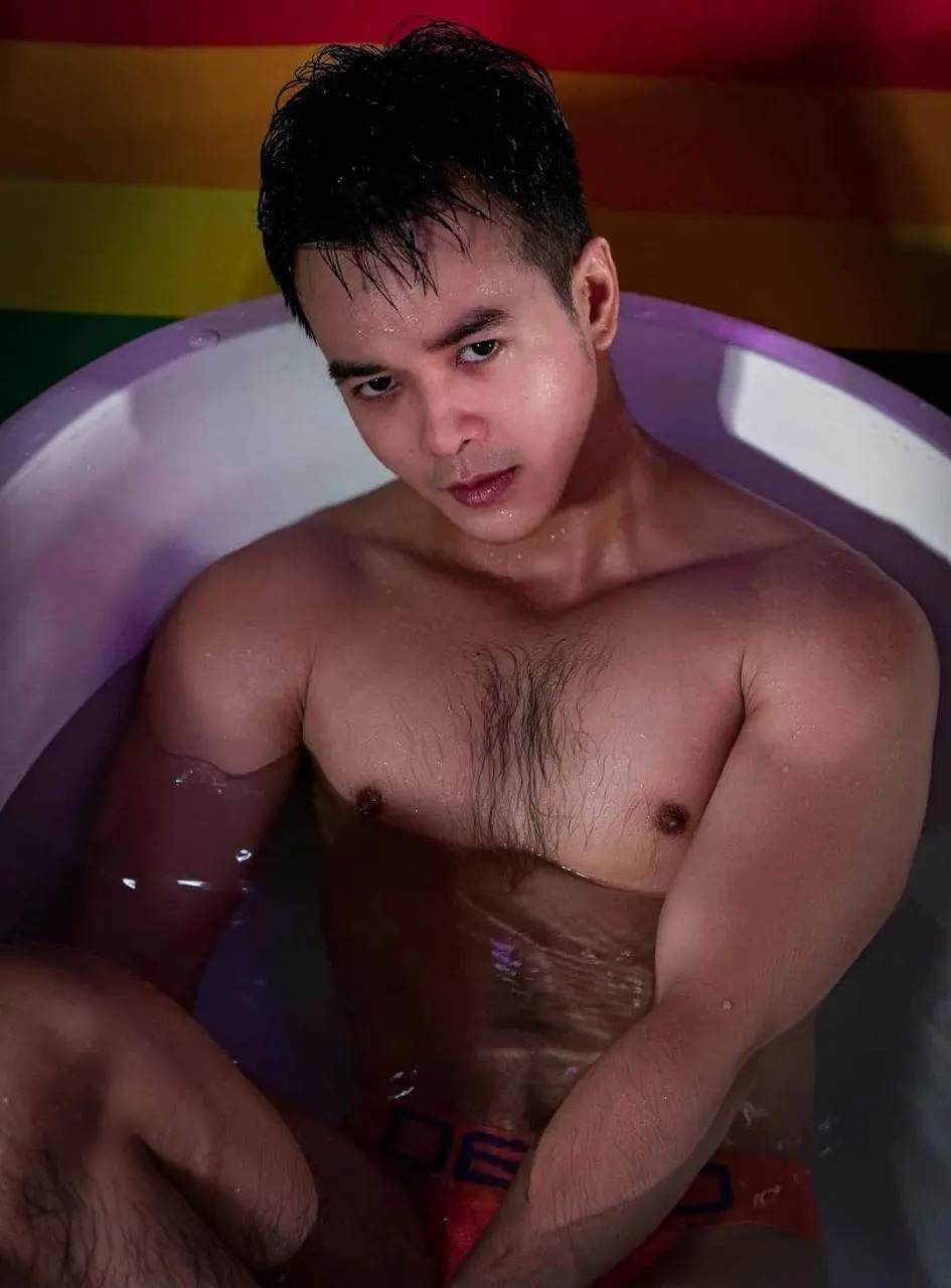ชวนหนุ่ม..ลงอ่าง