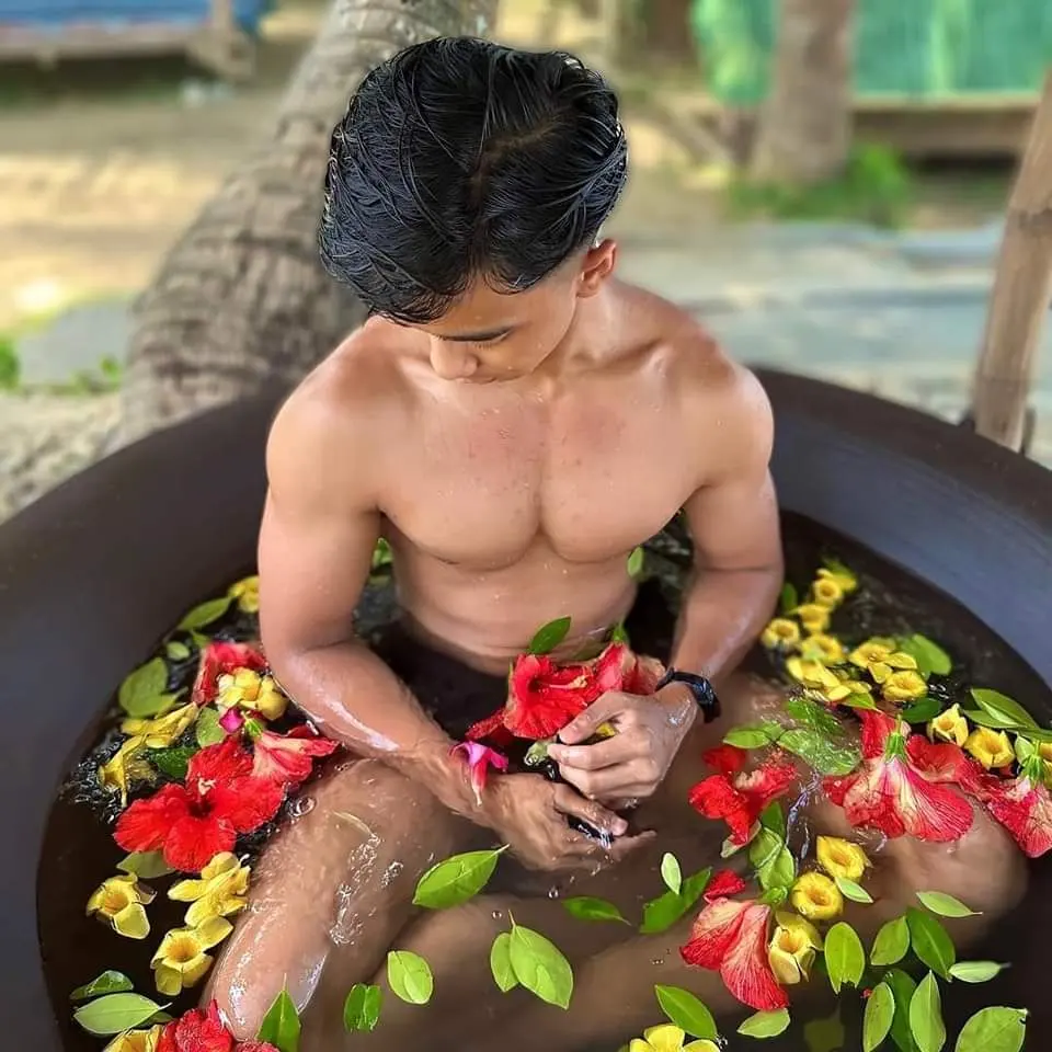 ชวนหนุ่ม..ลงอ่าง