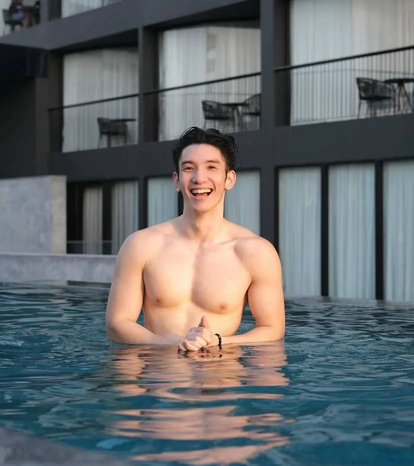 ถอดโชว์เรือนร่าง 2844