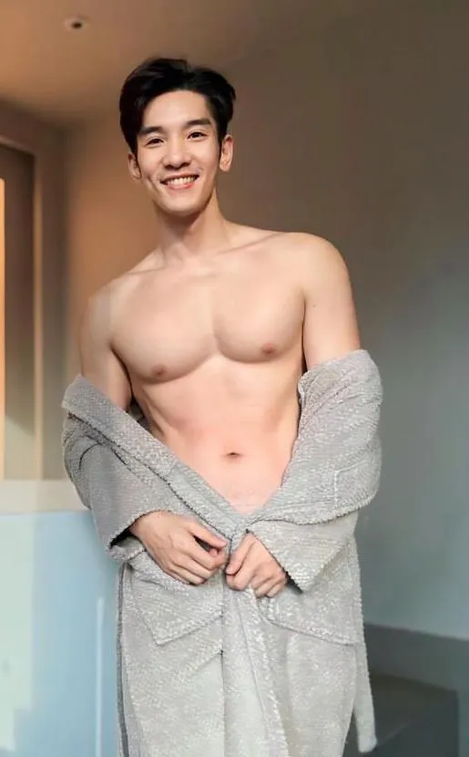 ถอดโชว์เรือนร่าง 2844