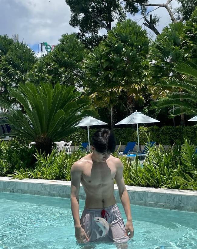 ถอดโชว์เรือนร่าง 2844
