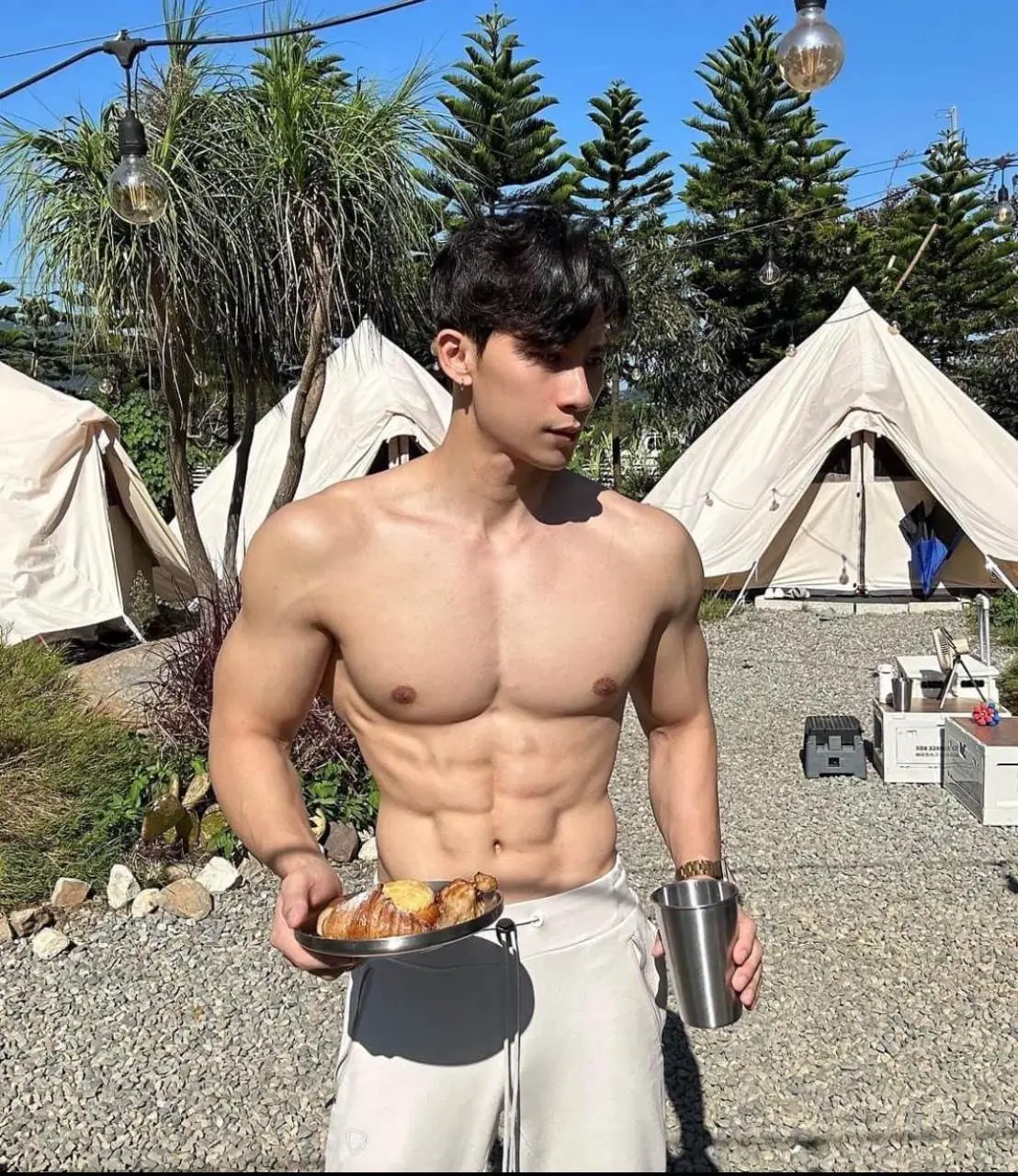 ถอดโชว์เรือนร่าง 2845