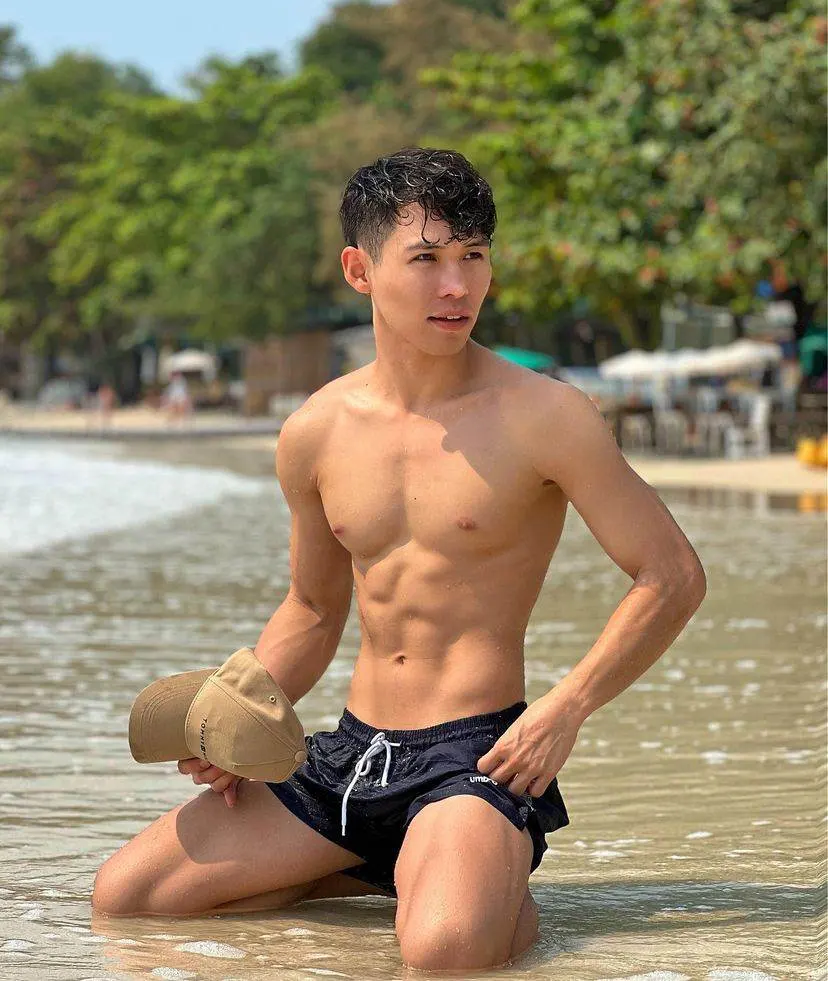 ถอดโชว์เรือนร่าง 2845