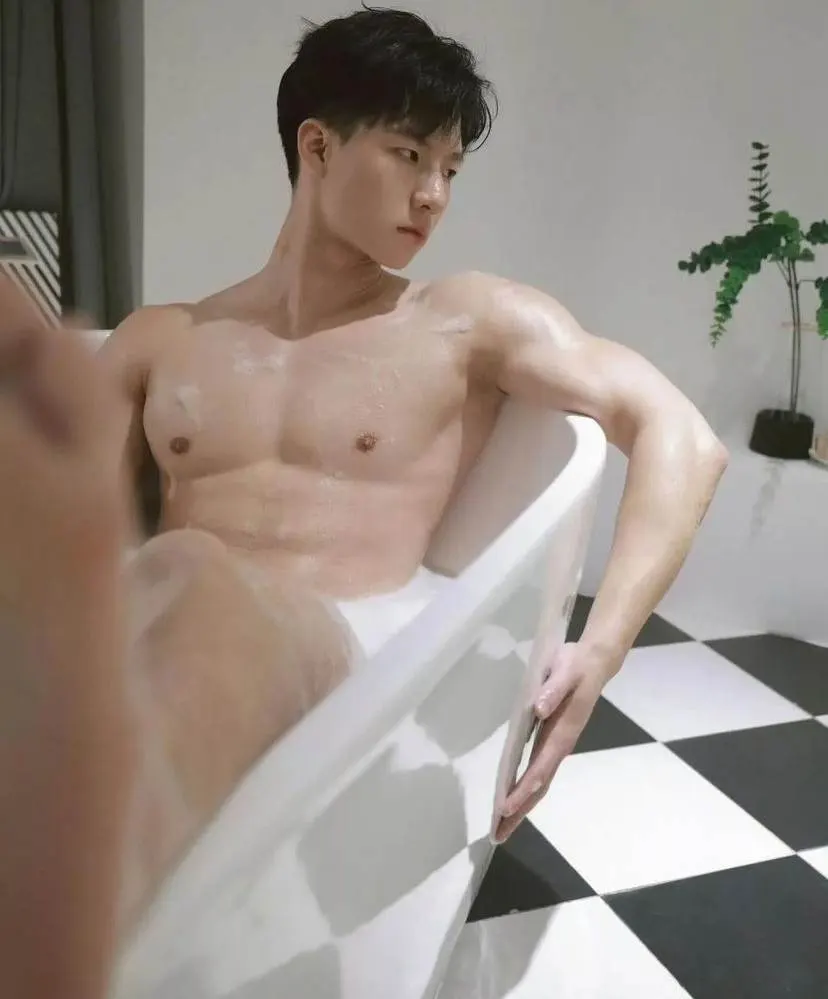ถอดโชว์เรือนร่าง 2845