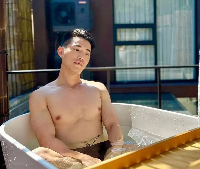 ถอดโชว์เรือนร่าง 2845