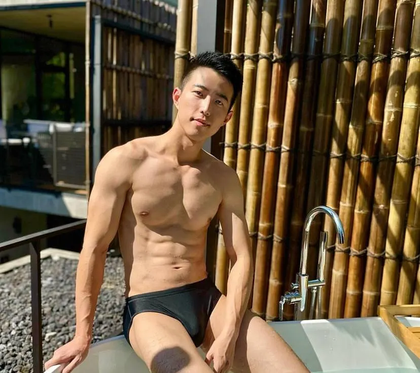 ถอดโชว์เรือนร่าง 2845