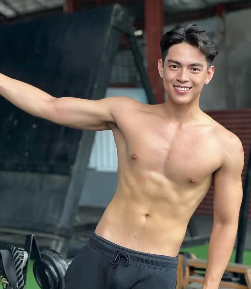 ถอดโชว์เรือนร่าง 2846