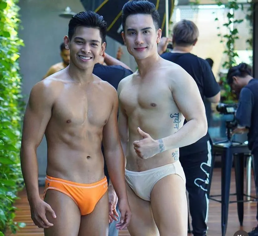ถอดโชว์เรือนร่าง 2846