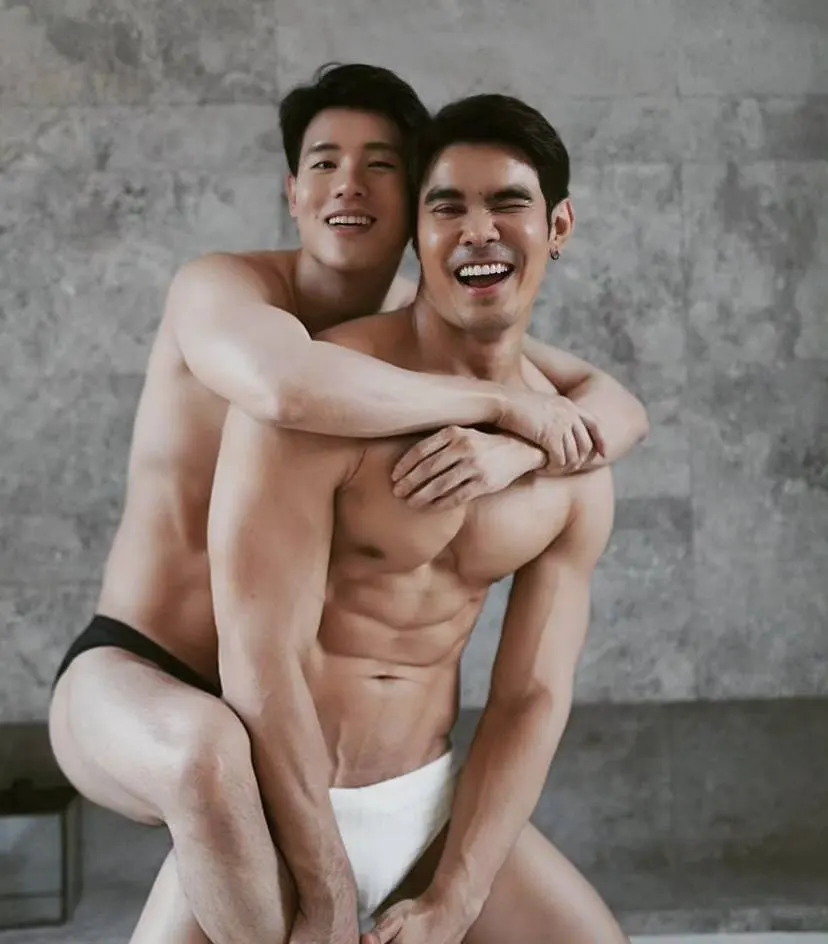 ถอดโชว์เรือนร่าง 2851