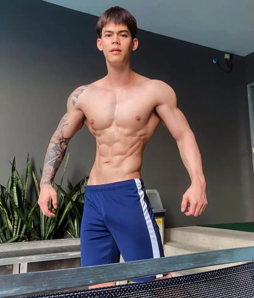 ถอดโชว์เรือนร่าง 2851