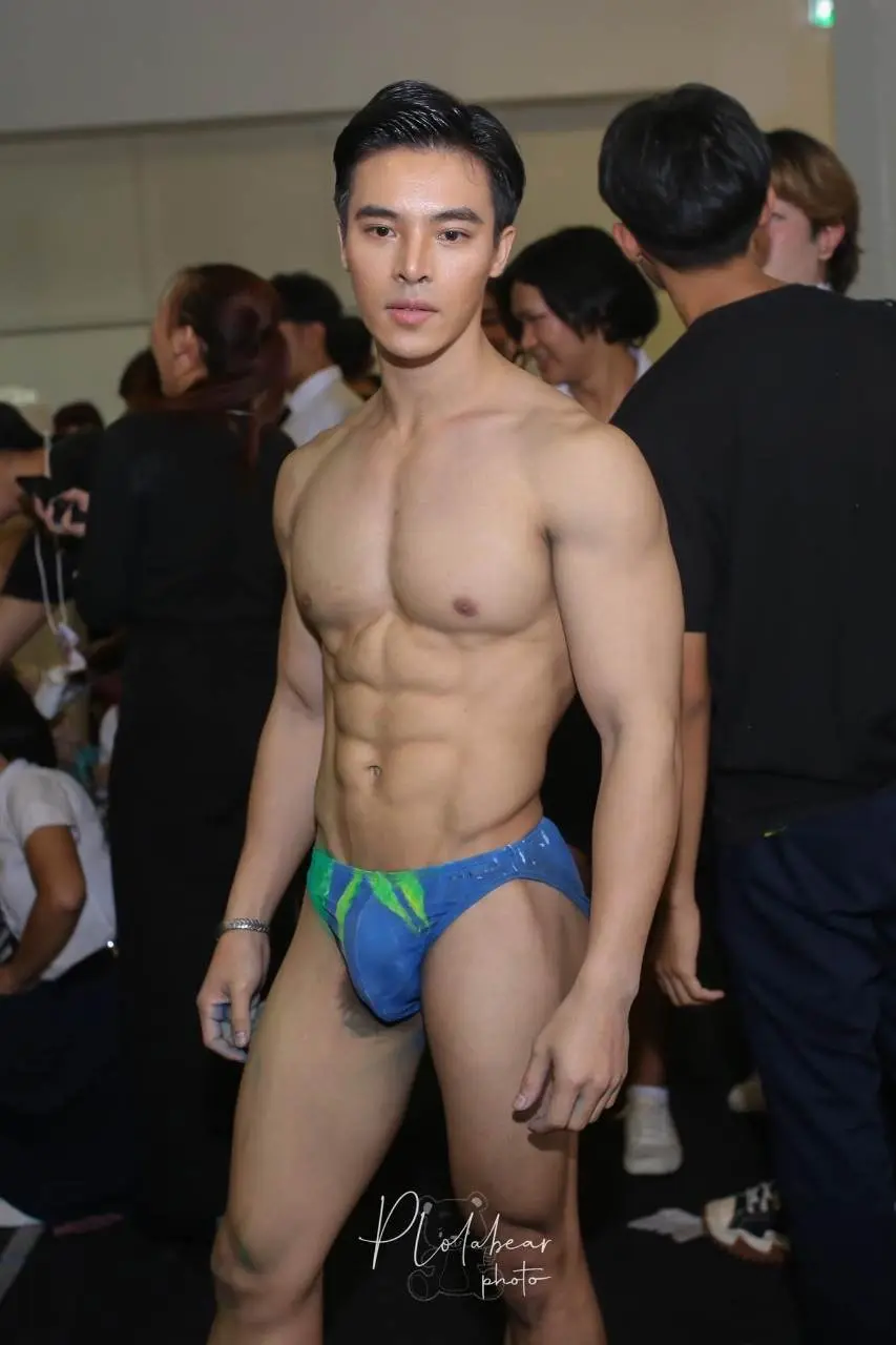 ถอดโชว์เรือนร่าง 2852