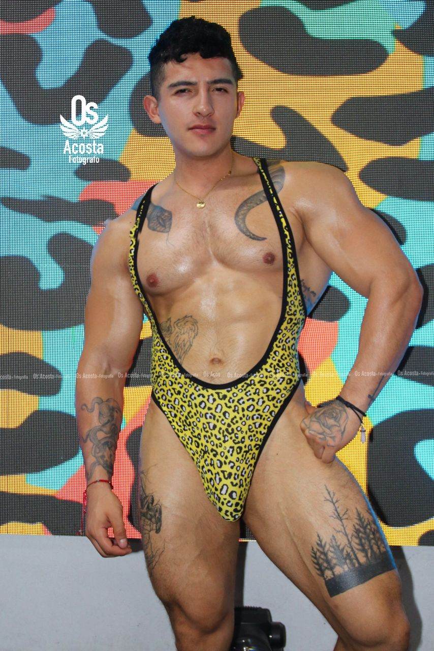 หนุ่ม Coyote Boy แม็กซิโก Os Acosta 02.