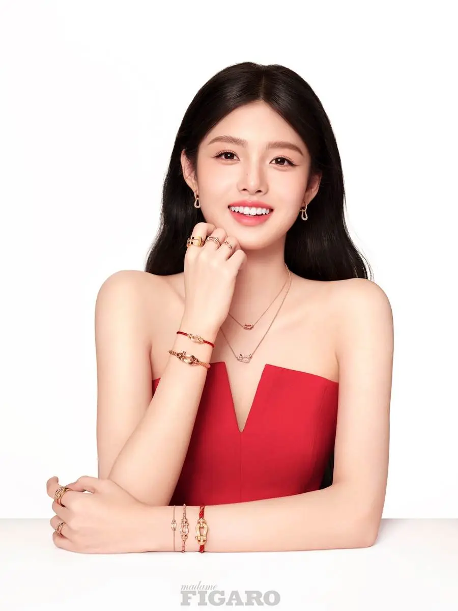 Ai Mi @ madame FIGARO China December 2023