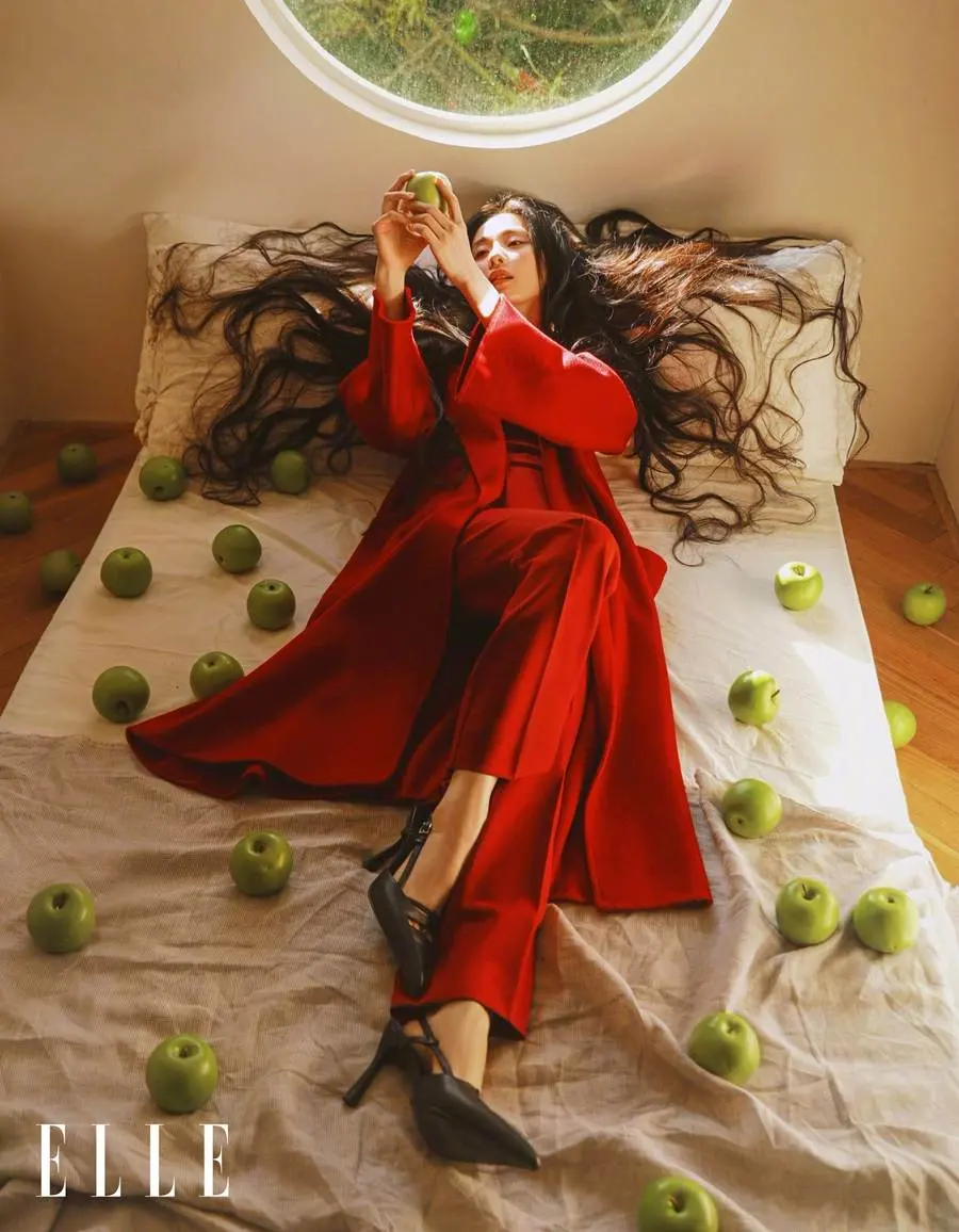 Liu Shishi @ ELLE China January 2024
