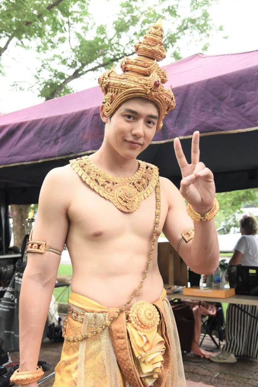 อกแน่นๆ #ทำแน่นอก