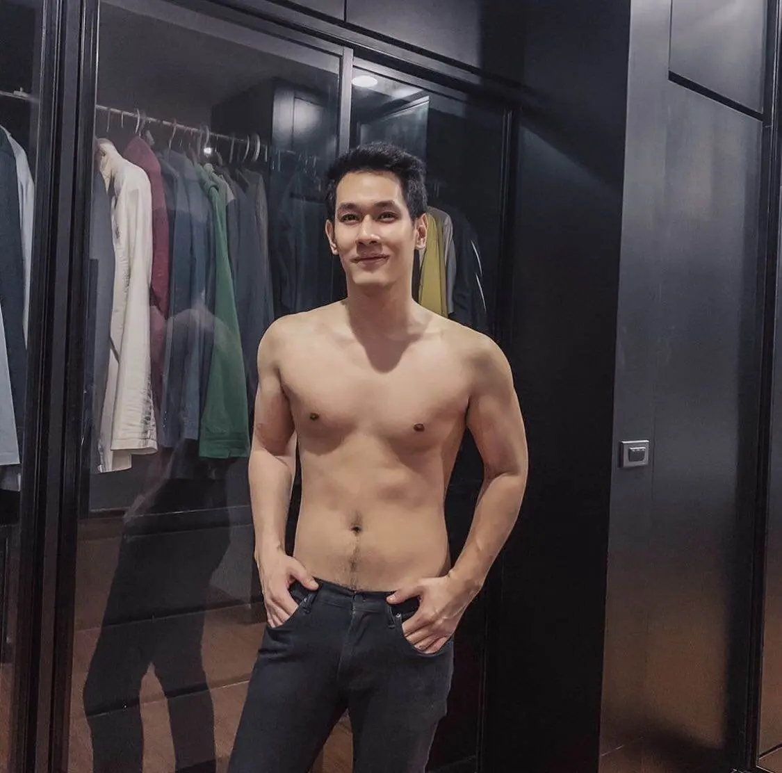 หล่อล่ำไทยๆ