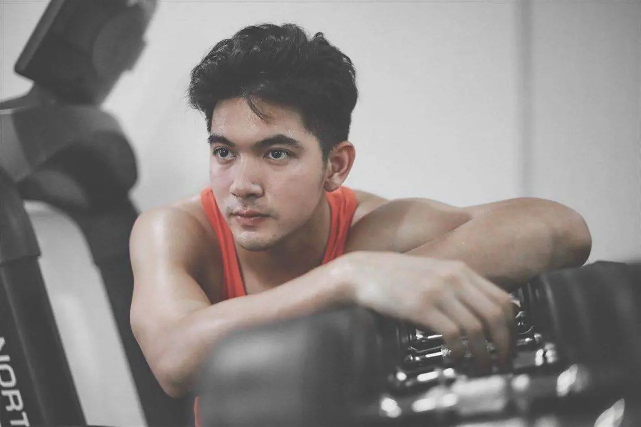 หล่อล่ำไทยๆ