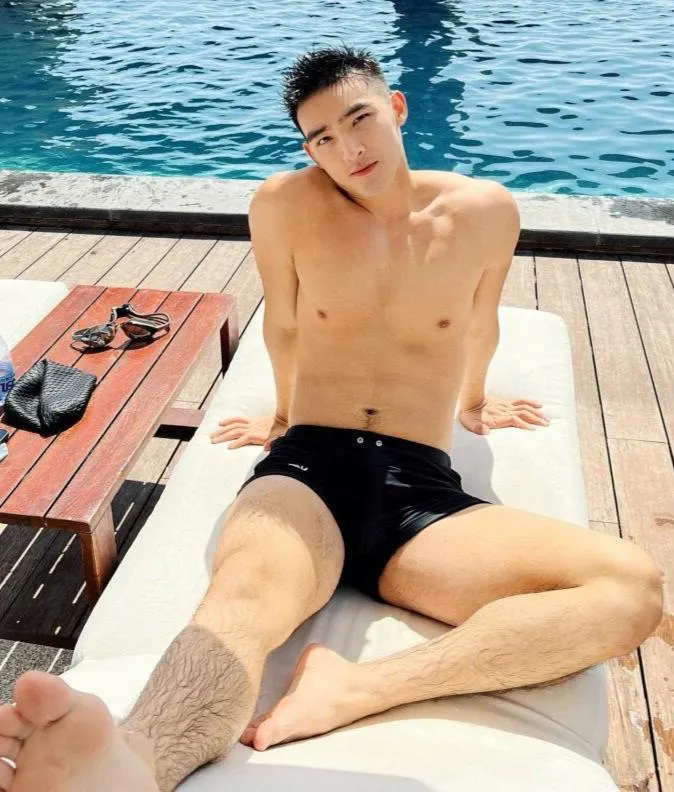 แซ่บซ่อนซี๊ด